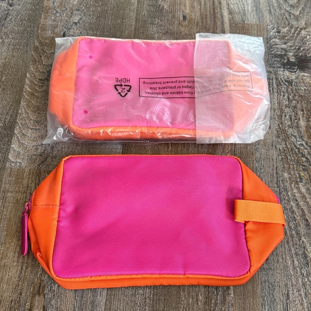 Amika | Pair of Cosmetic Bags - Picture 3 of 5